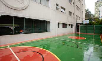 Imagem 4: Condomínio com portaria e segurança. Excelente localização á 8 minutos andando para a est