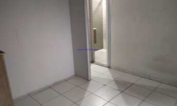 Imagem 7: Condomínio com portaria e segurança. Excelente localização entre as Rua Frei Caneca, Avan