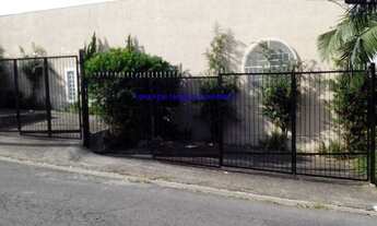 Imagem 4: Prédio Comercial 700m², 5 banheiros e 9 vagas na garagem. Excelente localização entre as