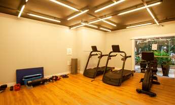 Imagem 5: Condomínio com portaria e segurança. Excelente localização á 8 minutos andando para a est