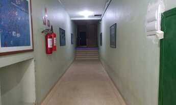 Imagem 2: Apartamento 90m², 01 dormitório e 01 banheiro. Condomínio e portaria. Excelente localiza