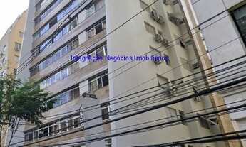 Imagem 7: Apartamento 210m², 03 dormitórios (sendo 01 suíte), 04 banheiros e 02 vagas de garagem. C