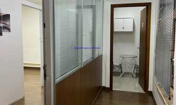 Imagem 5: Laje Comercial 120m², 01 copa e 03 banheiros; O andar possui 03 salas. Condomínio com Re