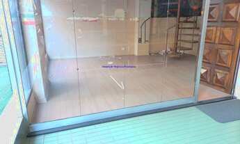 Imagem 2: Loja comercial 30 m², e 01 banheiro. Excelente localização, à 7 minutos caminhando da Est