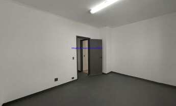 Imagem 3: Sobrado Comercial 300m², 03 banheiros e 05 vagas na garagem. Excelente localização, á 5 m