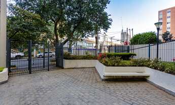 Imagem 3: Condomínio com portaria, segurança, salão de festa e playground. Excelente localização, á