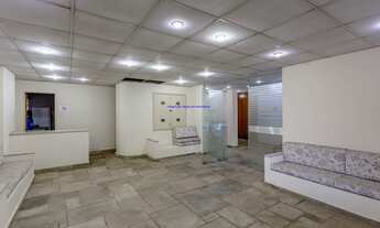 Imagem 7: Condomínio com portaria, segurança, salão de festa e playground. Excelente localização, á