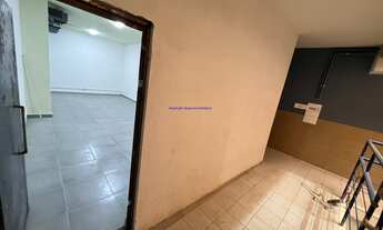 Imagem 4: Prédio Comercial 950m², 04 banheiros e 06 vagas de garagem. Excelente localização entre a