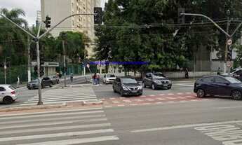 Imagem 7: Prédio Comercial 900m²; Possui 3 Pavimentos, 01 Cozinha e 04 Banheiros. Excelente locali