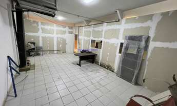 Imagem 2: Prédio Comercial 950m², 04 banheiros e 06 vagas de garagem. Excelente localização entre a