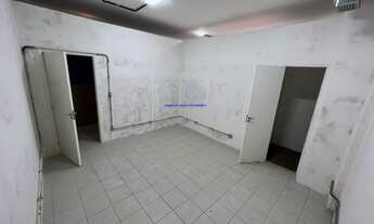 Imagem 3: Prédio Comercial 950m², 04 banheiros e 06 vagas de garagem. Excelente localização entre a