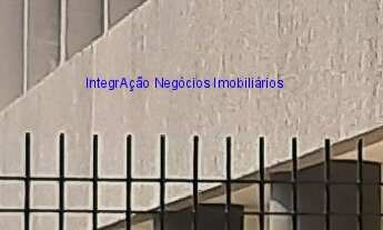 Imagem 2: Condomínio com portaria, segurança 24hrs, salão de festa, jardim e playground. Excelente