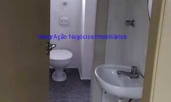 Imagem 6: Condomínio com recepção, portaria e segurança. Excelente localização; à 6 minutos andando