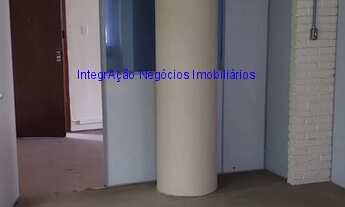 Imagem 5: Condomínio com recepção, portaria e segurança. Excelente localização; à 6 minutos andando