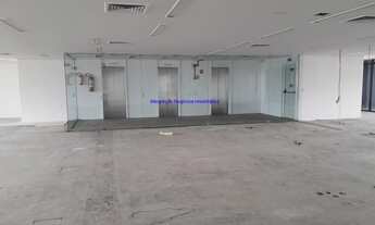 Imagem 6: Conjunto comercial 384m², 01 copa, 05 banheiros e 01 vaga na garagem. Condomínio com re