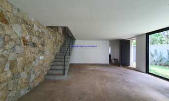 Imagem 4: Sobrado 318m², 03 dormitório (sendo suítes), 04 banheiros e 02 vagas. Excelente localiza