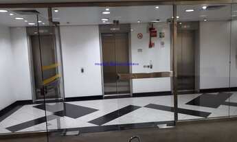 Imagem 2: Conjunto Comercial 380m², 01 copa, 03 salas, 06 banheiros e 01 vaga na garagem. Condomín