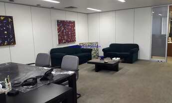 Imagem 4: Conjunto comercial SEMIMOBILIADO 768m², 02 copas, 02 salões, 03 salas e 11 banheiros. Co