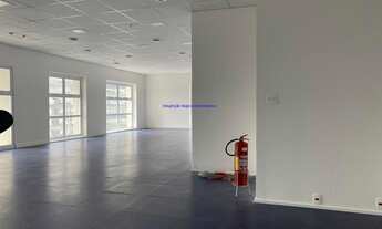 Imagem 2: Conjunto Comercial 260m², 03 banheiros e 06 vagas na garagem. Condomínio com recepção e s