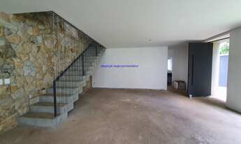 Imagem 5: Sobrado 318m², 03 dormitório (sendo suítes), 04 banheiros e 02 vagas. Excelente localiza