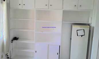 Imagem 3: Condomínio com portaria e segurança. Excelente localização á 6 minutos andando para a es