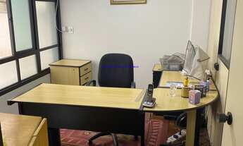 Imagem 3: Conjunto Comercial 85m²e 01 banheiro. Condomínio com recepção e segurança. Excelente loc