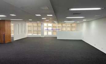 Imagem 3: Condomínio sem limites de horário com portaria 24hs. Excelente localização á 3 minutos an