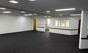 Imagem 4: Condomínio sem limites de horário com portaria 24hs. Excelente localização á 3 minutos an