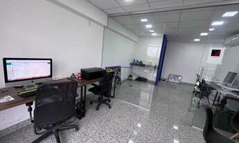 Imagem 6: Conjunto Comercial 36m², 01 copa, 01 sala, 01 banheiro e 01 vaga na garagem. Condomínio