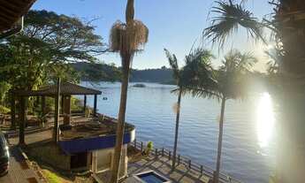 Imagem 2: LINDA CHÁCARA A BEIRA DA REPRESA DE IGARATÁ (PÉ NA AGUA) COM PORTEIRA FECHADA , NO CONDOMÍ