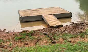 Imagem 5: LINDA CHACARA, A BEIRA DA REPRESA DE IGARATA ( PÉ NA AGUA ) COM DUAS CASAS, NO BAIRRO REC