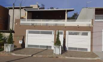 Imagem: LINDA CASA TÉRREA COM 03 DORMITÓRIOS (01