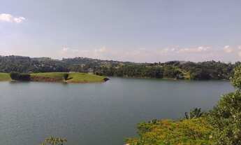 Imagem 6: LINDA CHÁCARA A BEIRA DA REPRESA DE IGARATÁ (PÉ NA AGUA) COM PORTEIRA FECHADA , NO CONDOMÍ