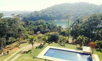 Imagem: LINDA CHACARA A BEIRA DA REPRESA ( PÉ NA