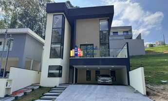 Imagem: Casa Mobiliada com 3 Dormitórios sendo