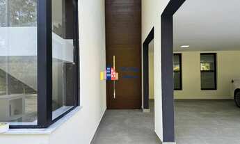 Imagem 2: Casa Mobiliada com 3 Dormitórios sendo 3 Suítes, 382m², À Venda - R$ 2.400.000,00 - Condom