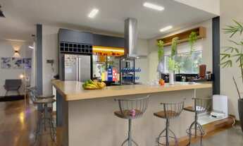 Imagem 5: Casa mobiliada e reformada com lazer completo no Residencial Tarumã Santana de Parnaíba SP