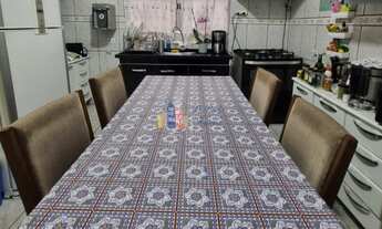 Imagem 6: Sobrado Residencial com 4 dormitórios sendo uma suíte com 2 vagas, 220m², À Venda por R$ 7