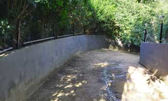 Imagem 6: Excelente Casa com Jardim, Arvores Frutíferas e Horta no Condomínio Residencial Santa Hele