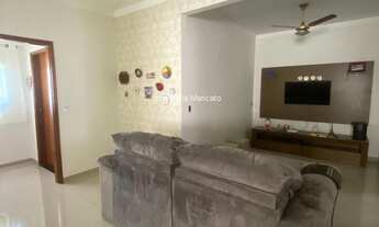 Imagem: Linda casa no bairro Jd. Nazareth