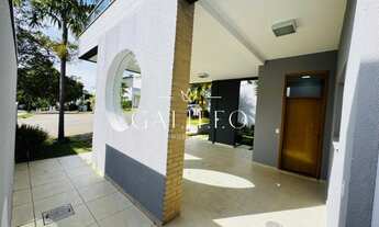 Imagem: Casa de luxo em condomínio no Engordadouro