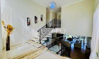 Imagem: Imponente casa de 3 suítes em condomínio