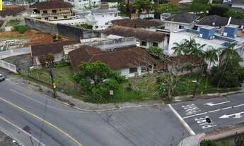 Imagem: Terreno de esquina à venda no bairro Saguaçu!