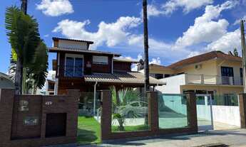 Imagem 2: Casa à venda, com piscina e área de lazer