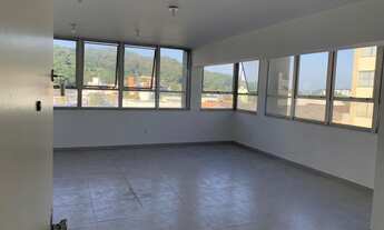 Imagem: Sala em edifício comercial no centro!