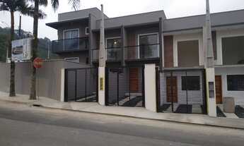 Imagem: Casa geminada no Aventureiro