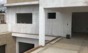 Imagem 2: 3 dormitórios na Rua Elgisto Ludovico