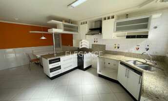 Imagem 5: Elegance imóveis vende casa com 325m 4 dormitórios 2 suítes, piscina aquecida salão com ch