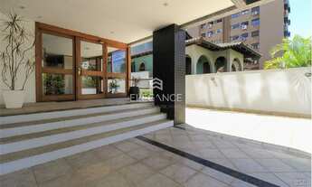 Imagem 2: Elegance Imóveis vende apartamento mobiliado com 2 dormitórios, suíte, closet, sacada, chu