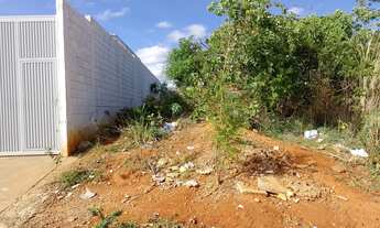 Imagem: Terreno à venda em Montes Claros-MG, 648m²